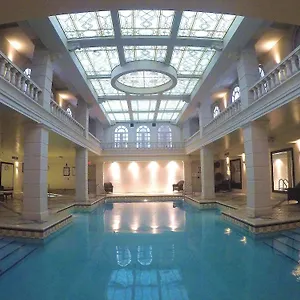 grand-hotel-suites-toronto.niagara-fallshotels.com/